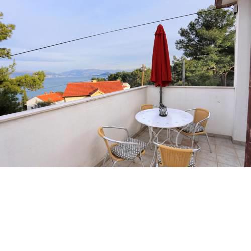 Apartments by the sea Slatine, Ciovo - 16343