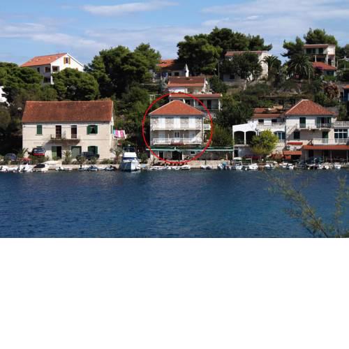 Apartments by the sea Stomorska, Solta - 781
