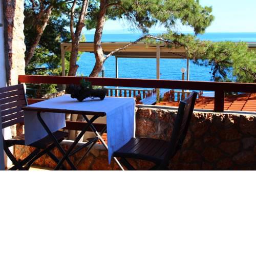 Apartments by the sea Sveta Nedilja, Hvar - 13176
