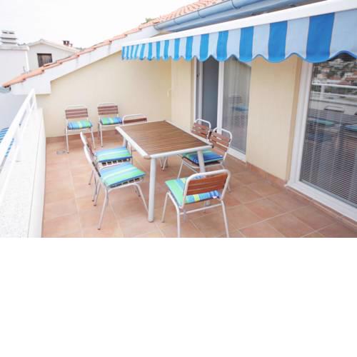 Apartments by the sea Tisno, Murter - 3209