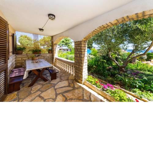 Apartments by the sea Tkon, Pasman - 12346