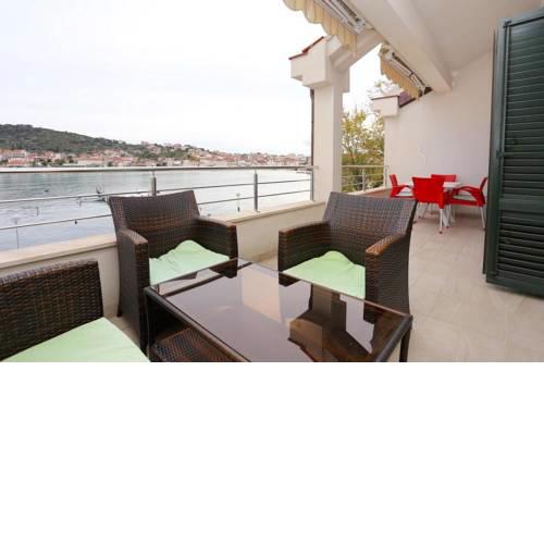 Apartments by the sea Trogir - 16211