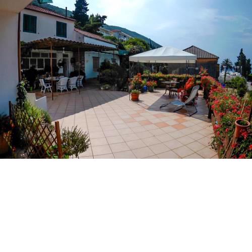 Apartments by the sea Trpanj, Peljesac - 16570