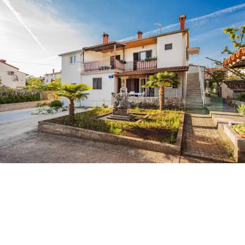 Apartments Casa Cerin