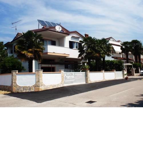 Apartments Corinne Novigrad