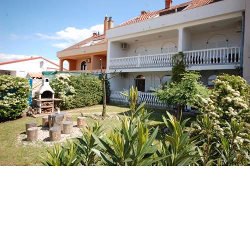 Apartments Crnac Mi
