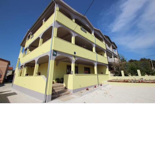 Apartments Dakovic