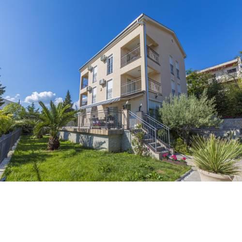 Apartments Dolly Pistacio