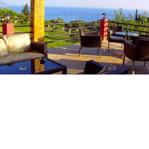 Apartments Escape with Swimming Pool on Pelekas Beach, Corfu