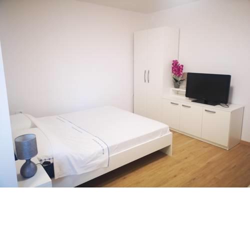 Apartments Franca