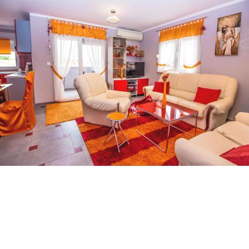 Apartments House Vesna Valmade
