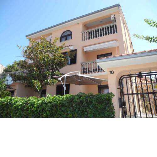 Apartments in Crikvenica 41042