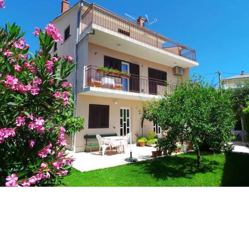Apartments in Novi Vinodolski 38122