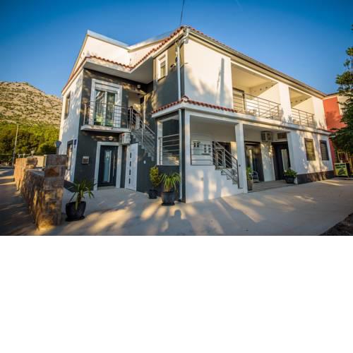 Apartments in Starigrad-Paklenica 36667