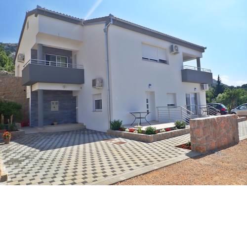 Apartments in Starigrad-Paklenica 38087