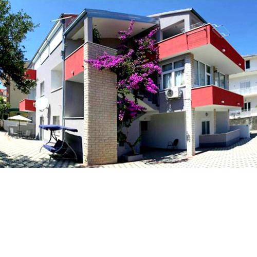 Apartments Ines Makarska