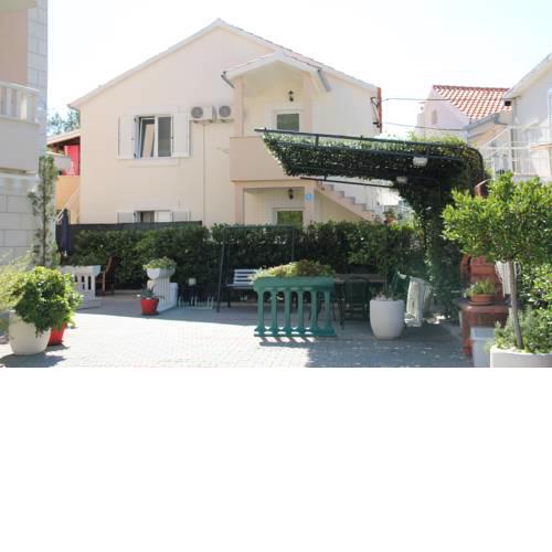 Apartments Ivana Promajna