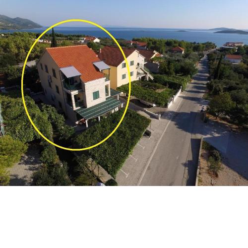 Apartments Ivo - 400 m from sea