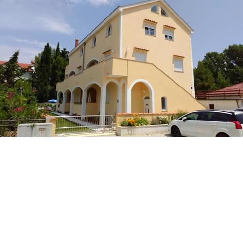 Apartments Jadera