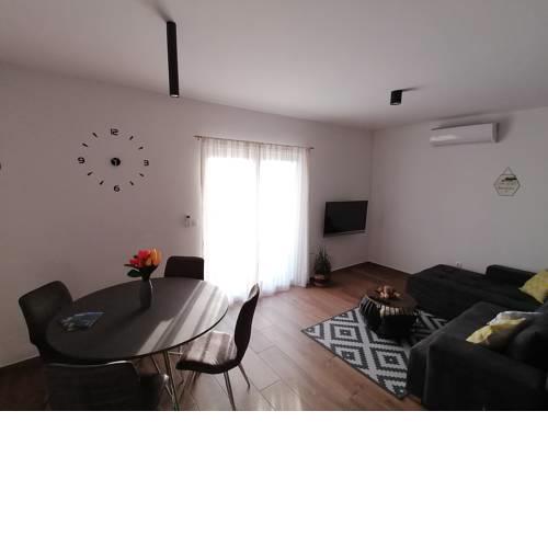 Apartments Jakov