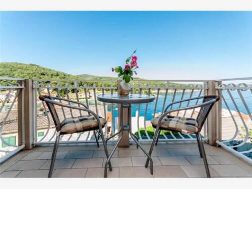 Apartments Jure - sea view