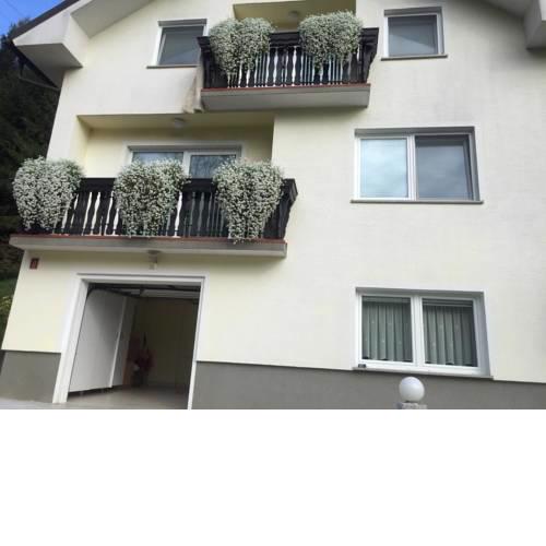 Apartments Larisa