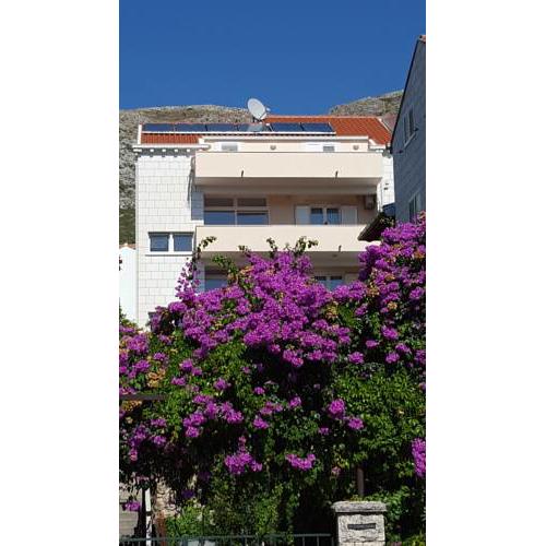 Apartments Laus
