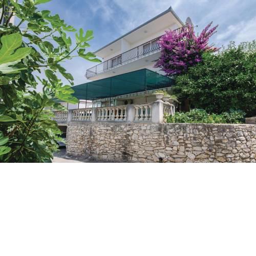 Apartments Ljubomir