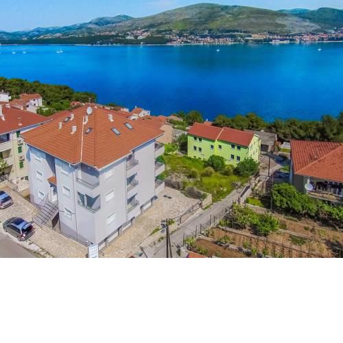 Apartments Maja