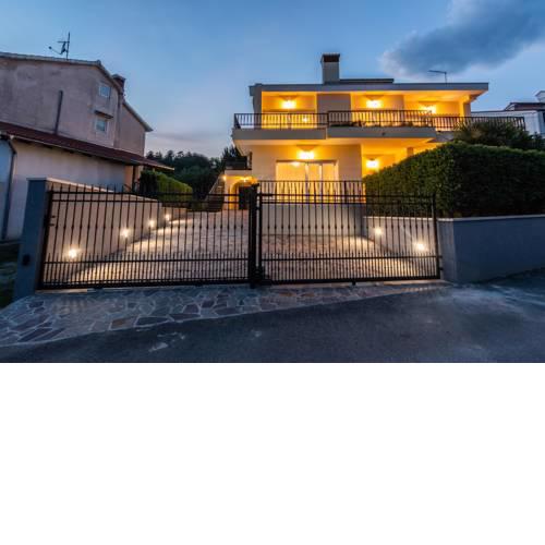 Apartments Makora