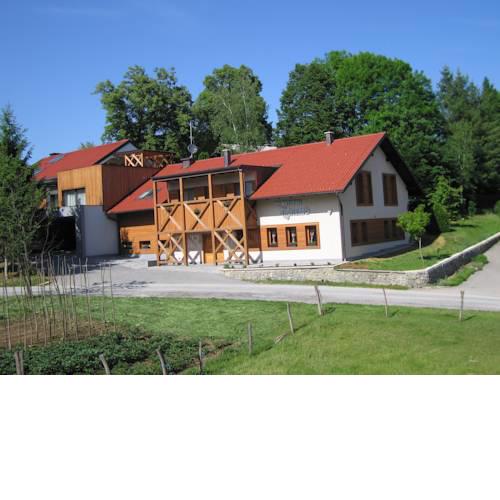 Apartments Malerič