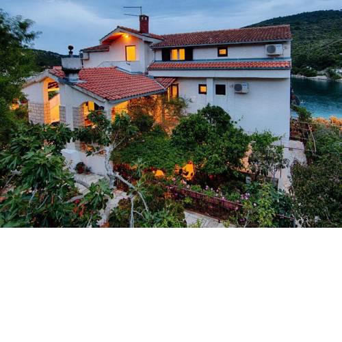 Apartments Malo Lago