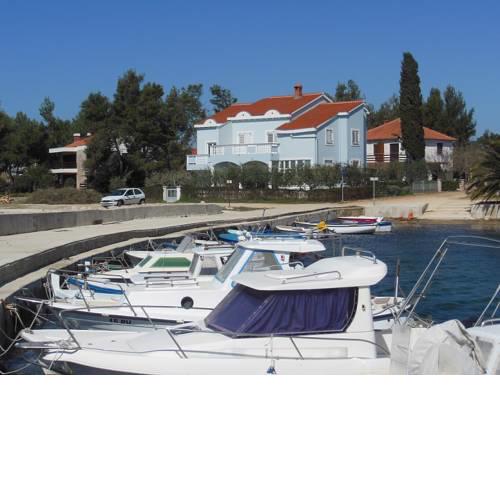 Apartments Maslina
