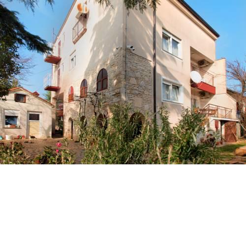Apartments Mira 1804