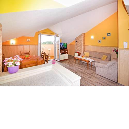 Apartments Missy Makarska