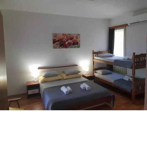 Apartments M&R