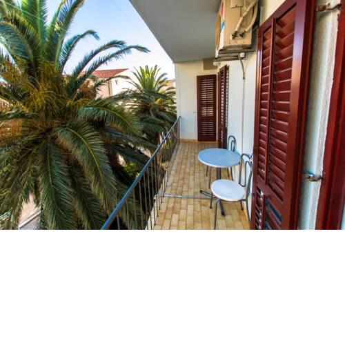 Apartments near the beach Ines