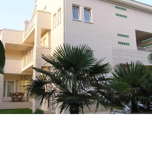 Apartments Oaza Regi
