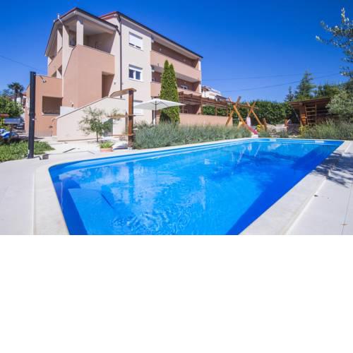 Apartments Oros