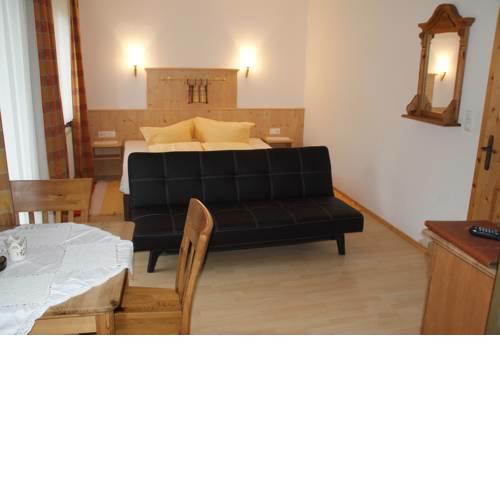 Apartments-Pension Chiara
