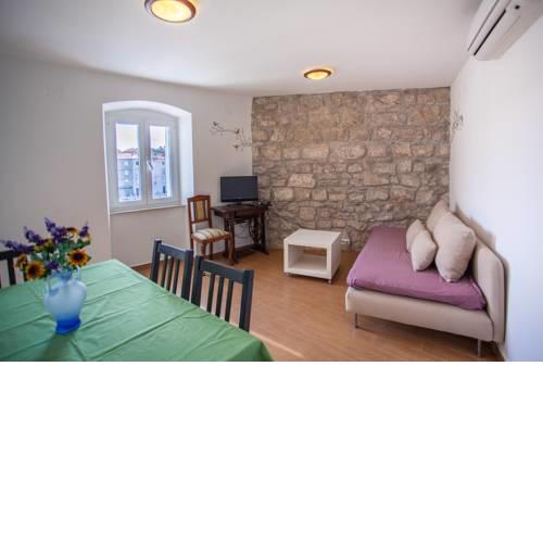 Apartments Pogled na luku