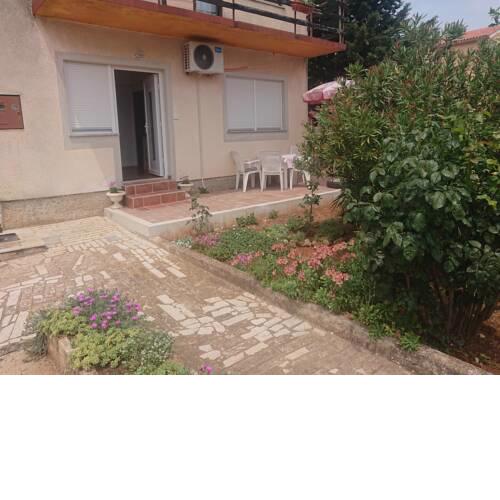 Apartments Pomer