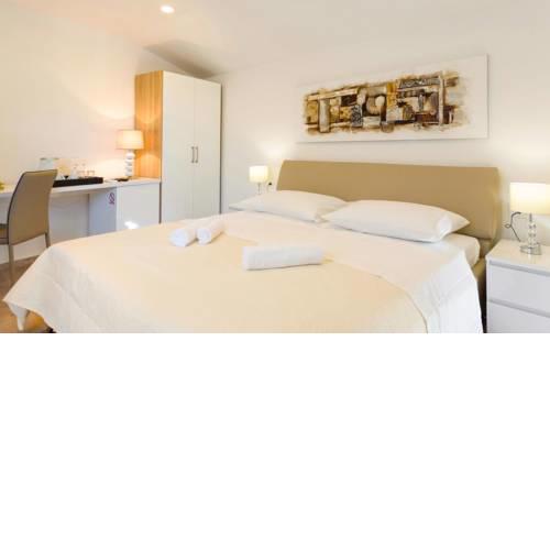 Apartments & Room Libar