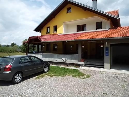 Apartments & Rooms Ramljak
