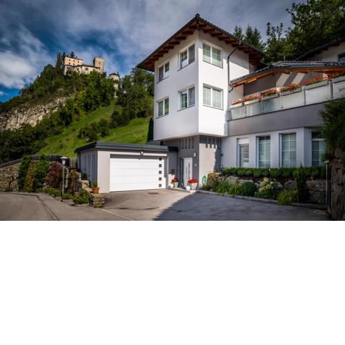 Apartments Schloß-Weißenstein-Straße