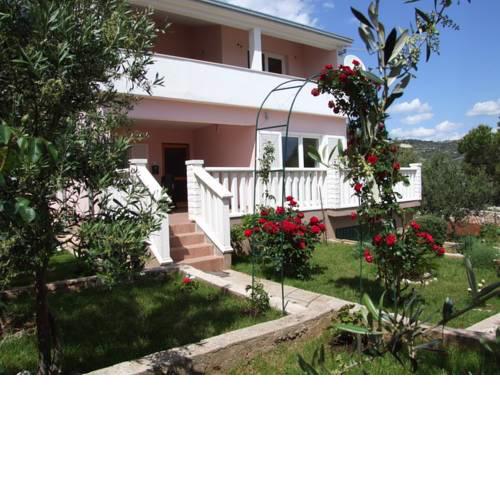 Apartments Škerlep