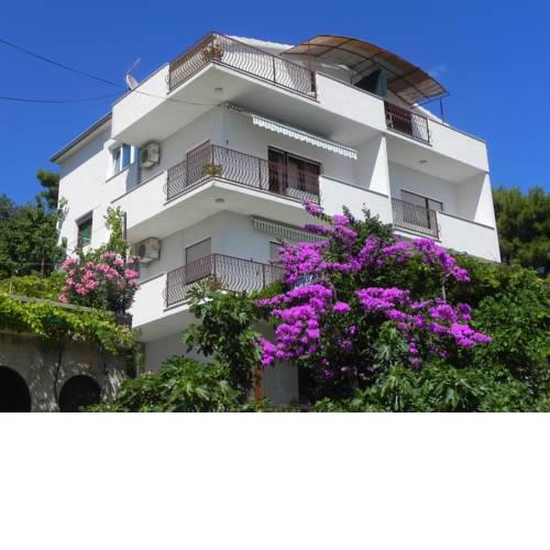 APARTMENTS STANIĆ - cozy apartments with sea view !