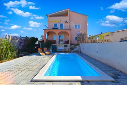 Apartments Valbandon 1008