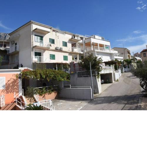 Apartments Villa Vesna Podgora - CDM05026-CYB