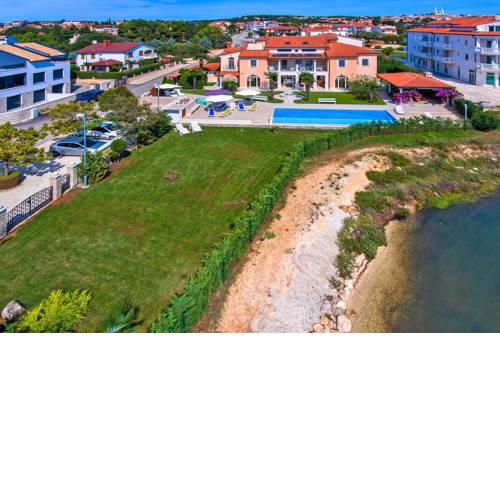 Apartments Villa Vizula Medulin - CIS02100c-CYD